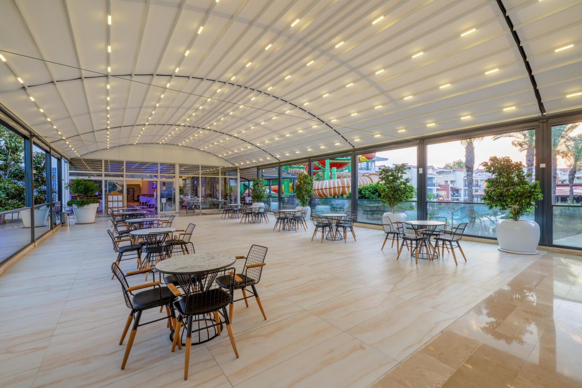 Crystal Aura Beach Resort & Spa Kemer Exterior foto